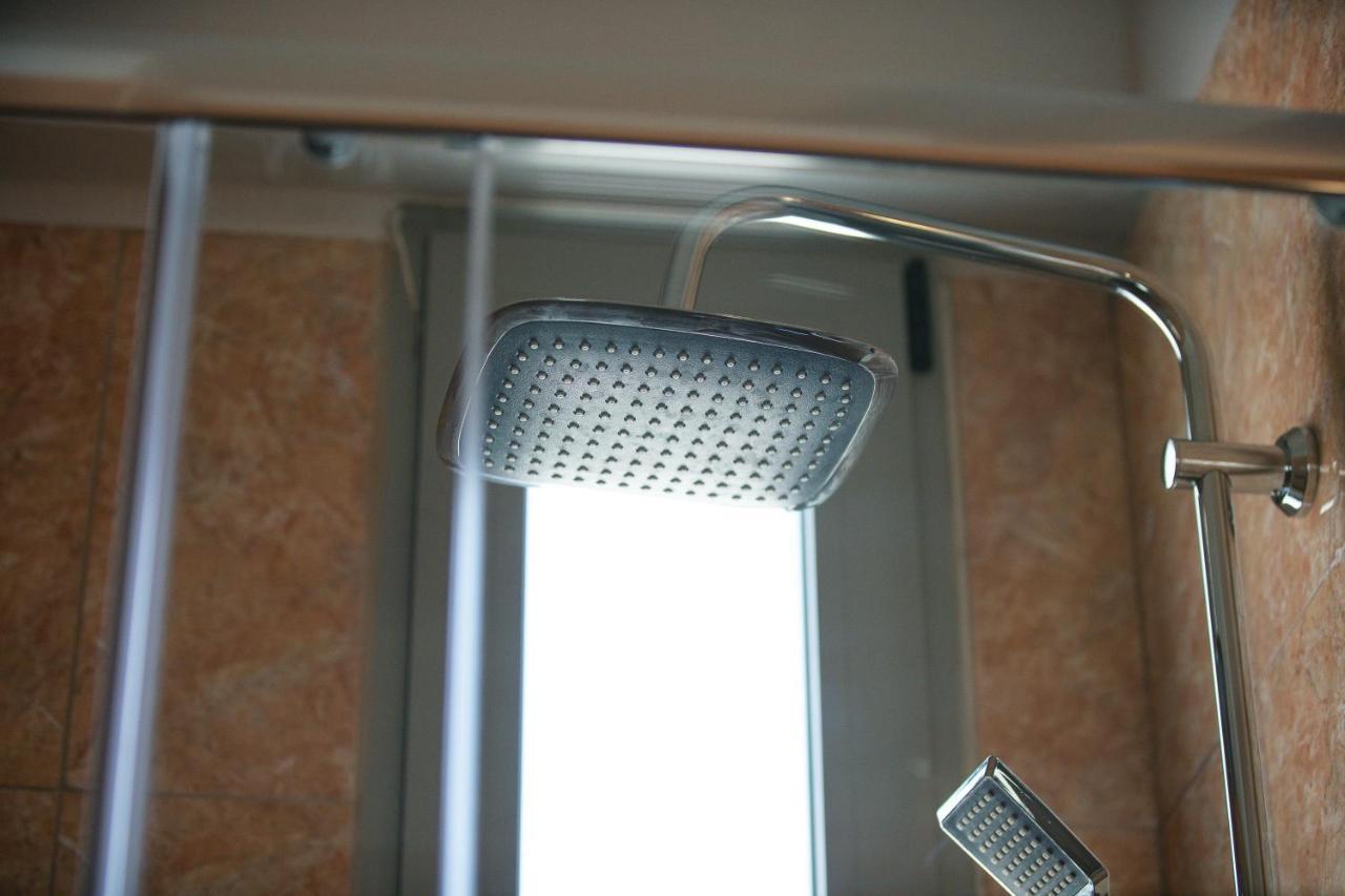Evgoro Luxury Suites 圣加利尼 外观 照片