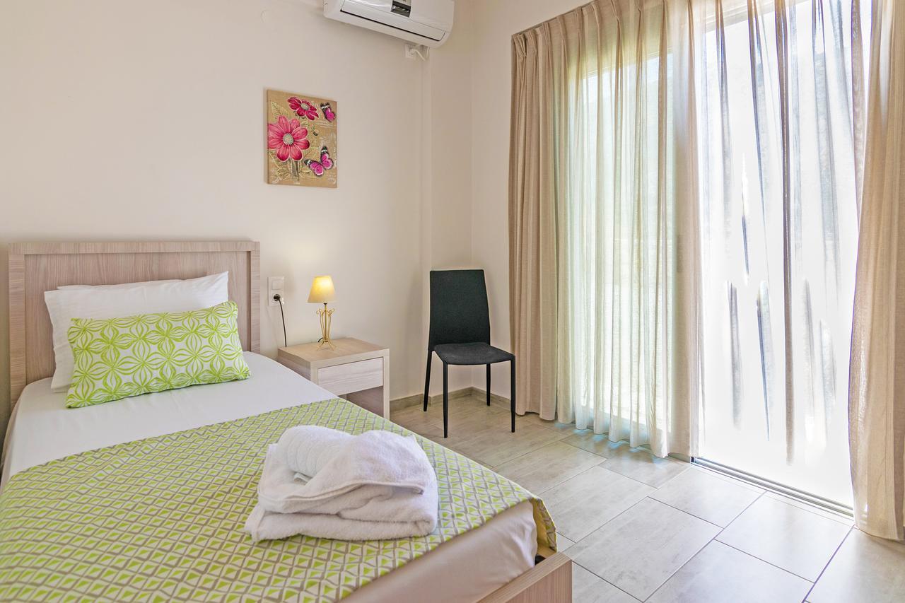 Evgoro Luxury Suites 圣加利尼 外观 照片