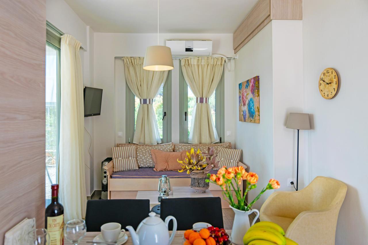 Evgoro Luxury Suites 圣加利尼 外观 照片